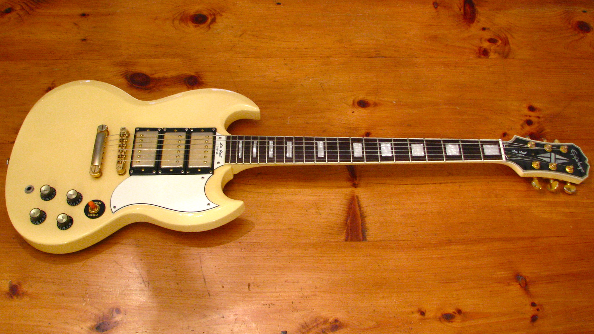 An Epiphone G400 Custom
