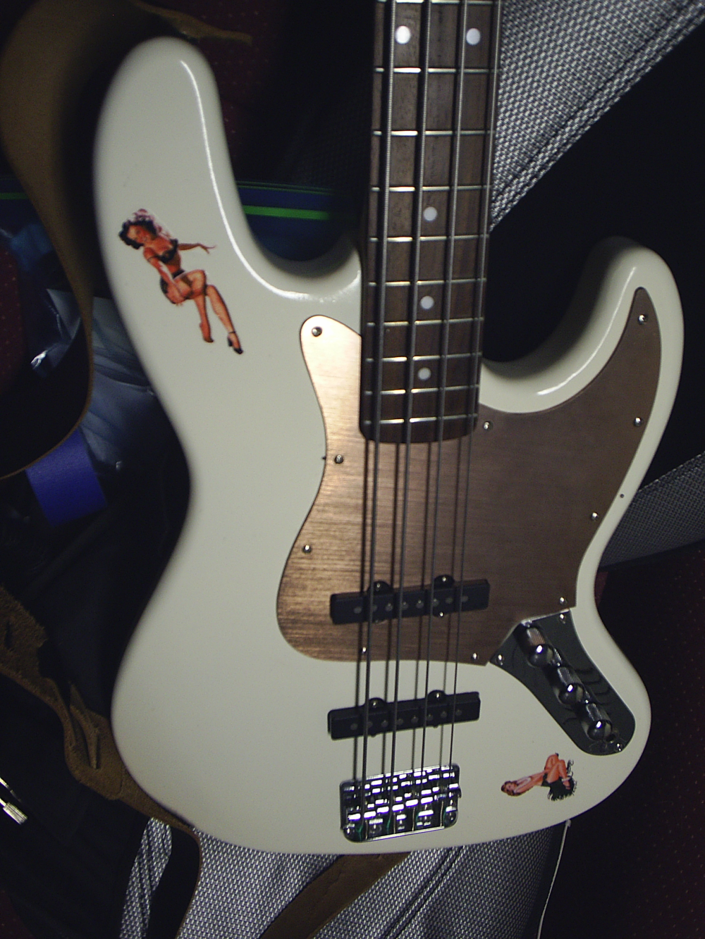The Pinup Bass
